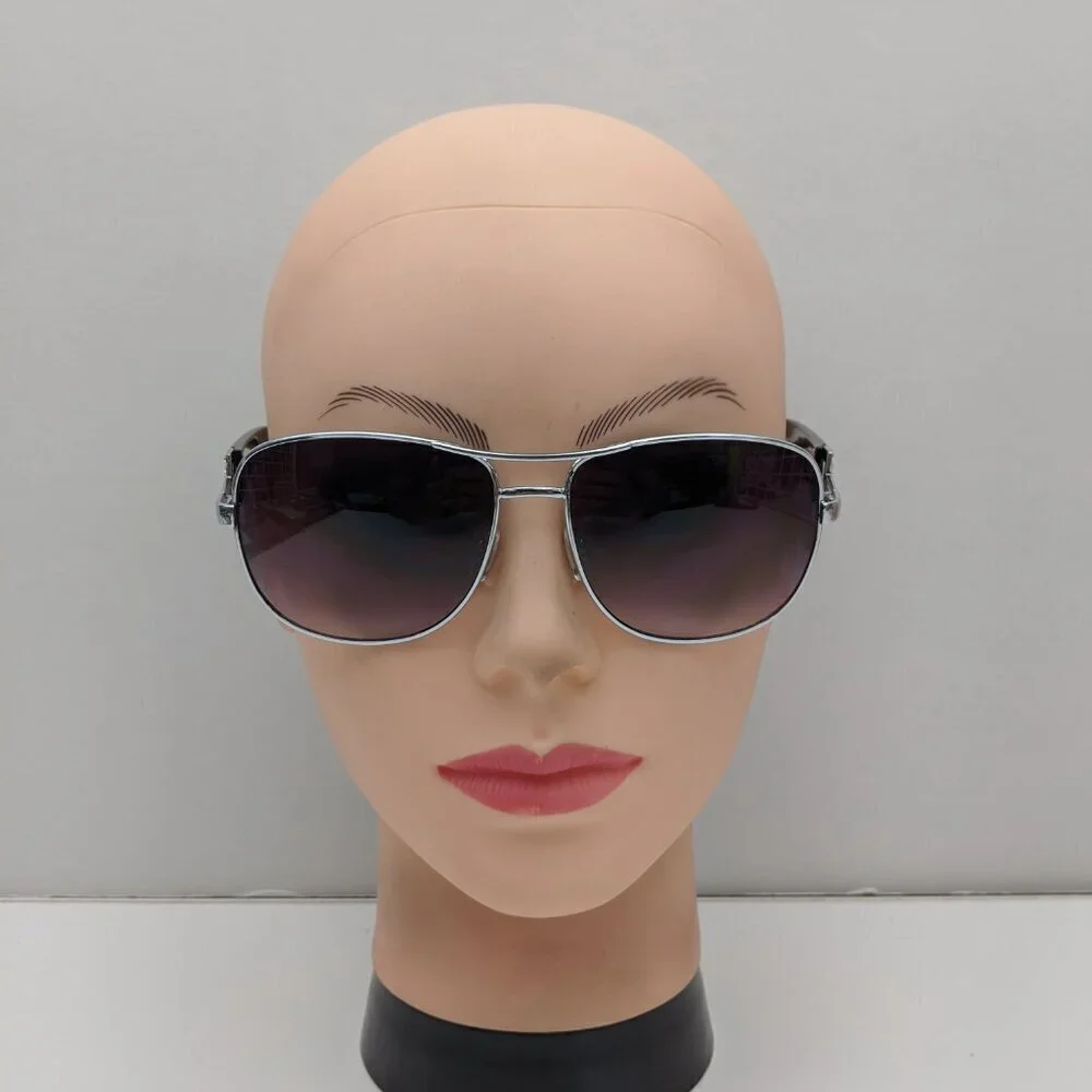 Jessica Simpson frame 10